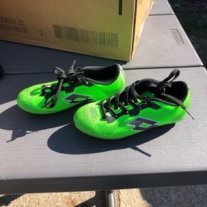 Boys soccer cleats